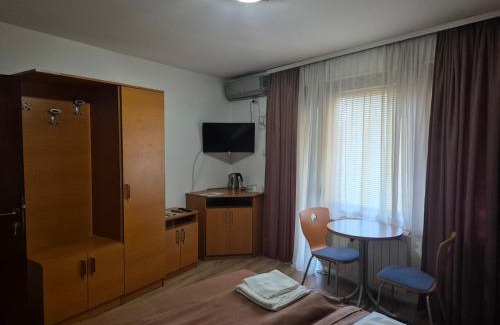 City Center Apartment | Sobe Rooms Aleksandar