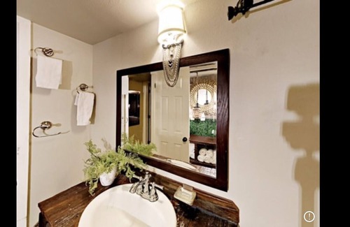 Dawson House | SoCo Home 2 miles from Downtown