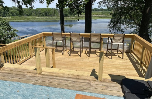Wolcott Cottage | Sodus Bay - 'Quiet Waters'
