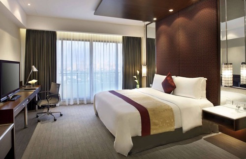 Pasay Hotel | Sofitel Philippine Plaza Manila