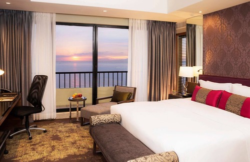 Pasay Hotel | Sofitel Philippine Plaza Manila
