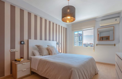 Ensanche Centro Apartment | SOHO Arts Quarter: spacious apartment with terrace