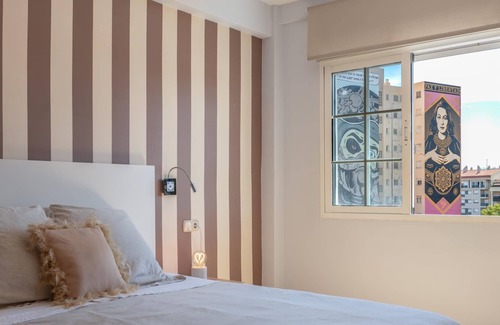 Ensanche Centro Apartment | SOHO Arts Quarter: spacious apartment with terrace