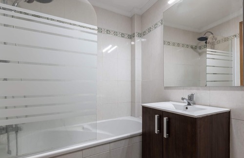 Ensanche Centro Apartment | SOHO Arts Quarter: spacious apartment with terrace