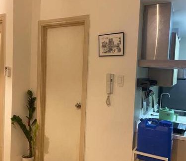 Highway Hills Apartment | SOHO Central 1 Bedroom with Balcony near MRT EDSA SHAW PIONEER Greenfields SM Megamall Ortigas
