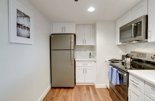 Ballston Apartment | Sojourn | Randolph Towers * NEW