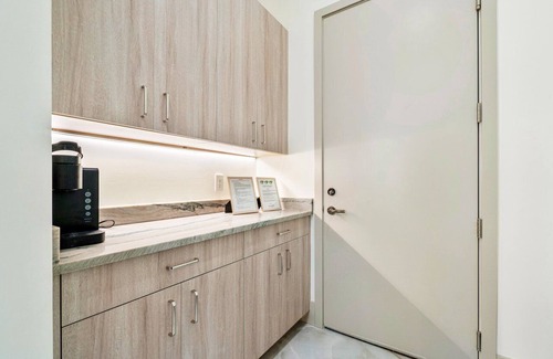 Juno Beach House | SOL HAUS! LUXE NEW 6 BDRM BEACH HOUSE W/STUNNING VIEWS/POOL/SPA/PUTTING GRN/GYM
