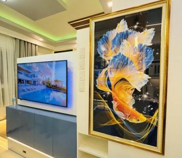 Bantud Hacienda Apartment | Solaria Mi Casa High Rise, Stylish & Cozy Family Suite