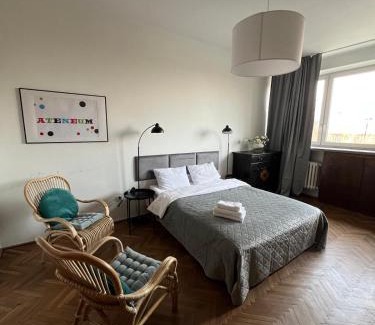 Powisle Apartment | Solec by the River Apartment by BookingHost
