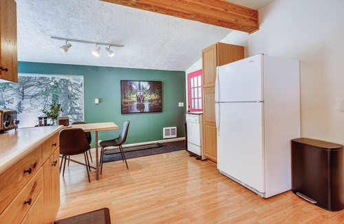 Salt Lake Mountain Resorts Cabin | Solitude Mountain Cabin: Creek-Side View & Hot Tub