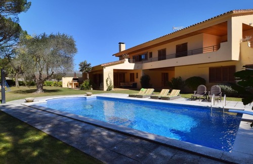 Santa Maria de Solius Villa | Solius CostaBravaSi - Pool, BBQ, terrace, wifi