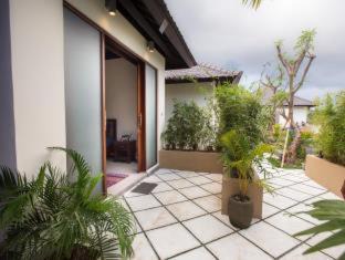 Ubud House | Solo Villas & Retreat