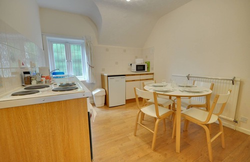 Bournemouth City Centre Cottage | Somerville Coach House 1