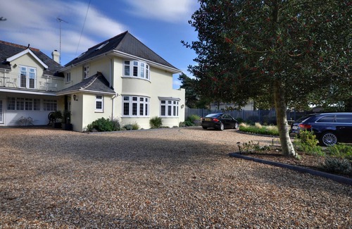 Bournemouth City Centre Cottage | Somerville Coach House 1