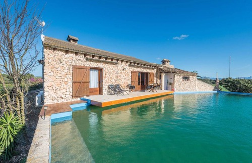 Muro Villa | SON MOREI CAN SOCIAS - Rural villa with private natural pool. Free WiFi