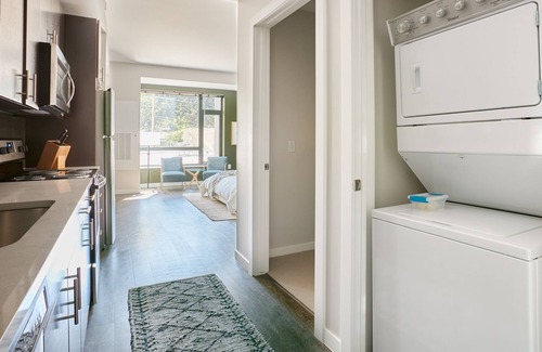 University Park Apartment | Sonder at University Park | Studio Apartment