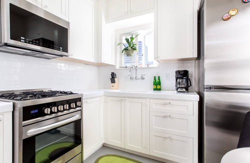 Downtown San Diego Apartment | Sonder The Bungalows