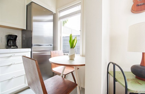 Downtown San Diego Apartment | Sonder The Bungalows