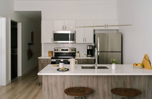 Midtown Village Apartment | Sonder The Witherspoon | One-Bedroom Apartment w/Den