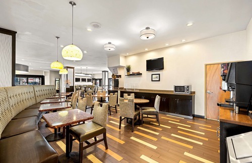 Plainfield Hotel | Sonesta Essential Indianapolis Airport