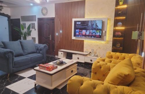 Magboro House | Sonia Apartments - Private Room