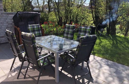 Werdum House | Sonnenhuus Sanddorn - Neues Ferienhaus/Doppelhaushälfte in Bester Lage in Werdum Gelegen, für max