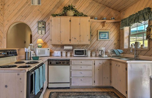 Sonora House | Sonora Home on 10 Resort Acres w/ Shared Pool!