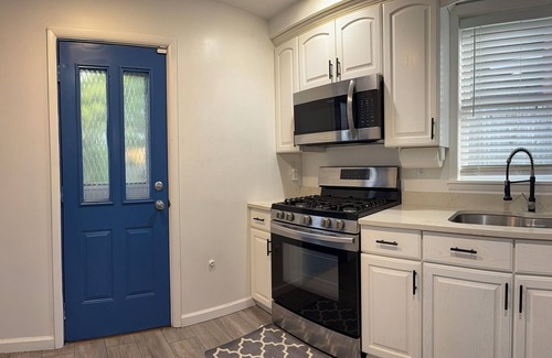 South Side Slopes House | Soothing entire 3-bedroom 2-fullbath house with AC in Pittsburgh
