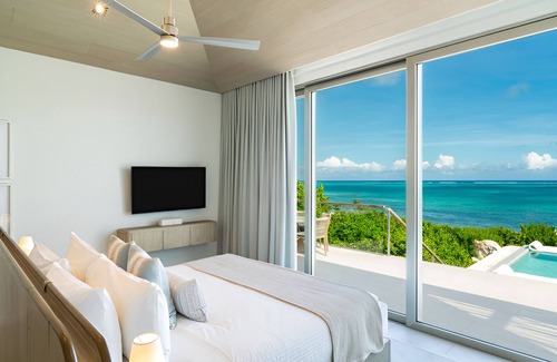 Providenciales Hotel | Sophisticated Villa w/Balcony Overlooking Sparkling Blue Seas