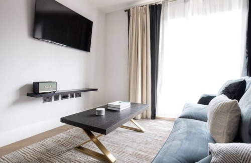 Spitalfields Apartment | Sophisticated 2 Bedrooms by Spitafields