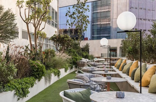 Hipodromo House | Sophisticated Hotel Unit: Enjoy Pool, Fitness Center & Beer Garden in Condesa