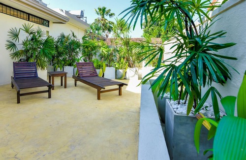 Kurunduwatta Villa | Sophisticated Urban Villa with lavish terraces