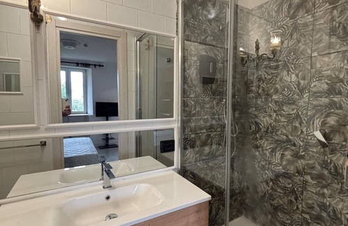 Sormano Apartment | Sormano 3 Apartment - THE V Collection
