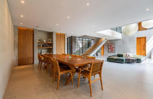 Umalas Villa | Soul Moon Retreat - Elegance, Comfort, and Natural Seclusion