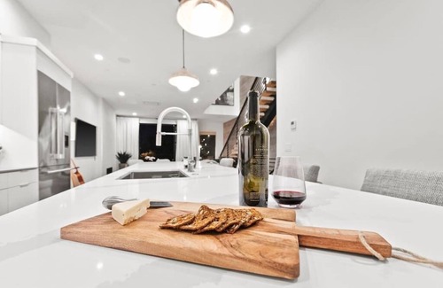 Arts District House | Soulshine Penthouse w/Exclusive Resort Access!