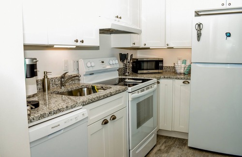 Bolongo Bay Condo | Sound of the Sea - A tranquil oceanfront condo!