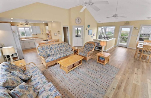 Frisco House | Soundfront DogFriendly w Hot Tub, EV Charger, Private Sound Access, Beach Nearby