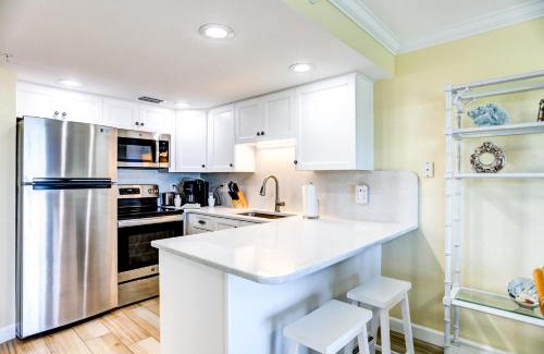 Treasure Island House | South Beach Condo Hotel by Travel Resort Services, Inc.