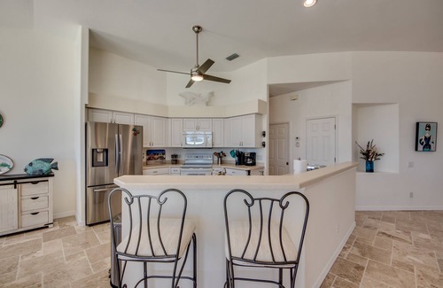 Eight Lakes Villa | South Cape villas with fantastic views in a central location