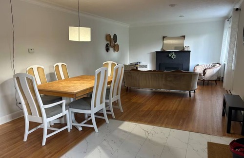 Sudbury House | South End Bungalow - 5 full bedrooms