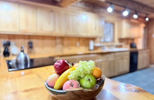 Island Park Cabin | South Fox Lodge*3Br, 2Ba, Sleeps 12, Fire Pit, Hot Tub, Satellite Tv