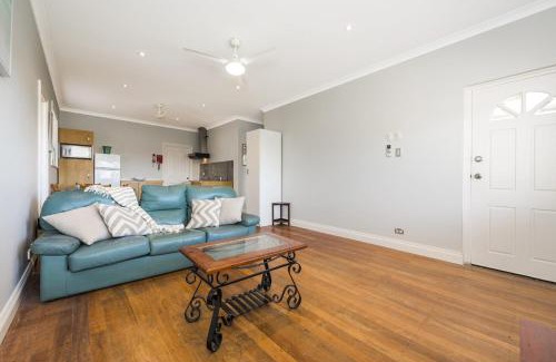 Lancelin House | South Side - Feel the breeze