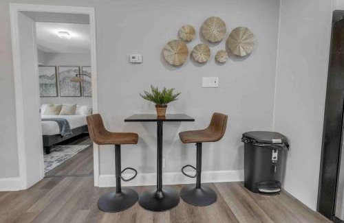 Sun Bay South House | South Tampa 3BR with Backyard that Sleeps 10
