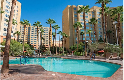 Enterprise Resort | South Vegas Strip - perfect for March Madness