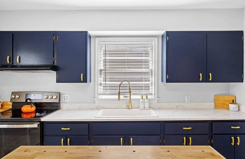 Wilder Park Apartment | Southern Parkway Retreat Near Attractions & Dining