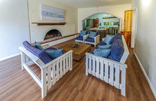 Van Dyks Bay House | Southern Right Guest House