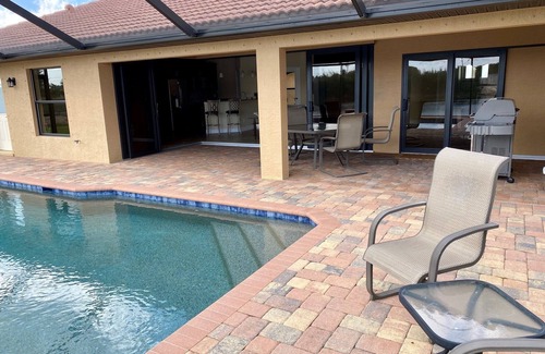 Pelican House | Southern Sun Beach Hotel - Cape Coral