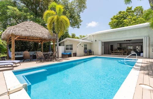 Midtown House | SOUTHERNMOST SWIM AND SOCIAL CLUB