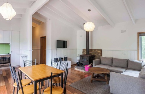Aireys Inlet House | Southside I Walk to beach/shops I Pet Friendly