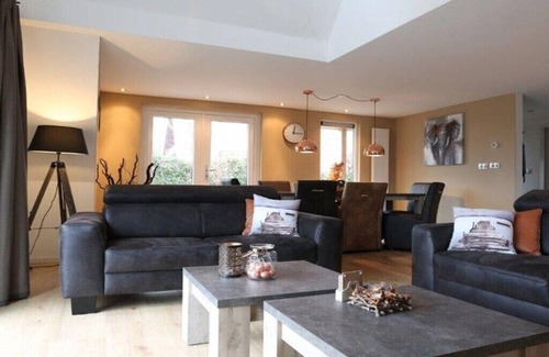Groote Keeten Boat Rental | SP 9 Comfortable holiday residence